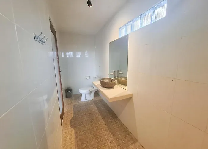 Evan House With Kitchens And Private Balconies 3* ウブド