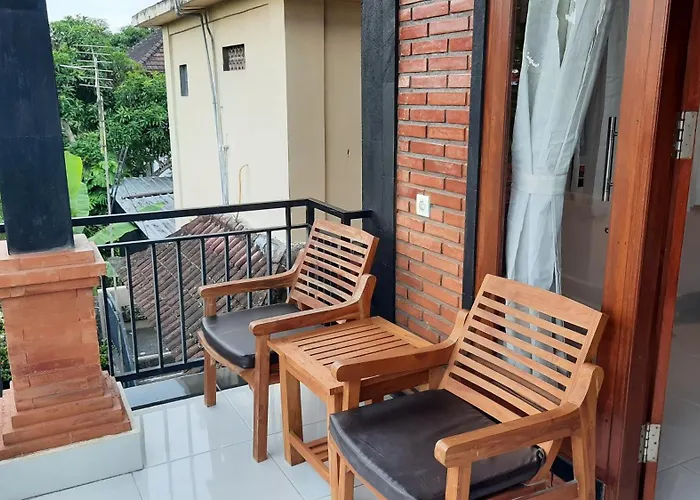 ゲストハウス Evan House With Kitchens And Private Balconies 3*